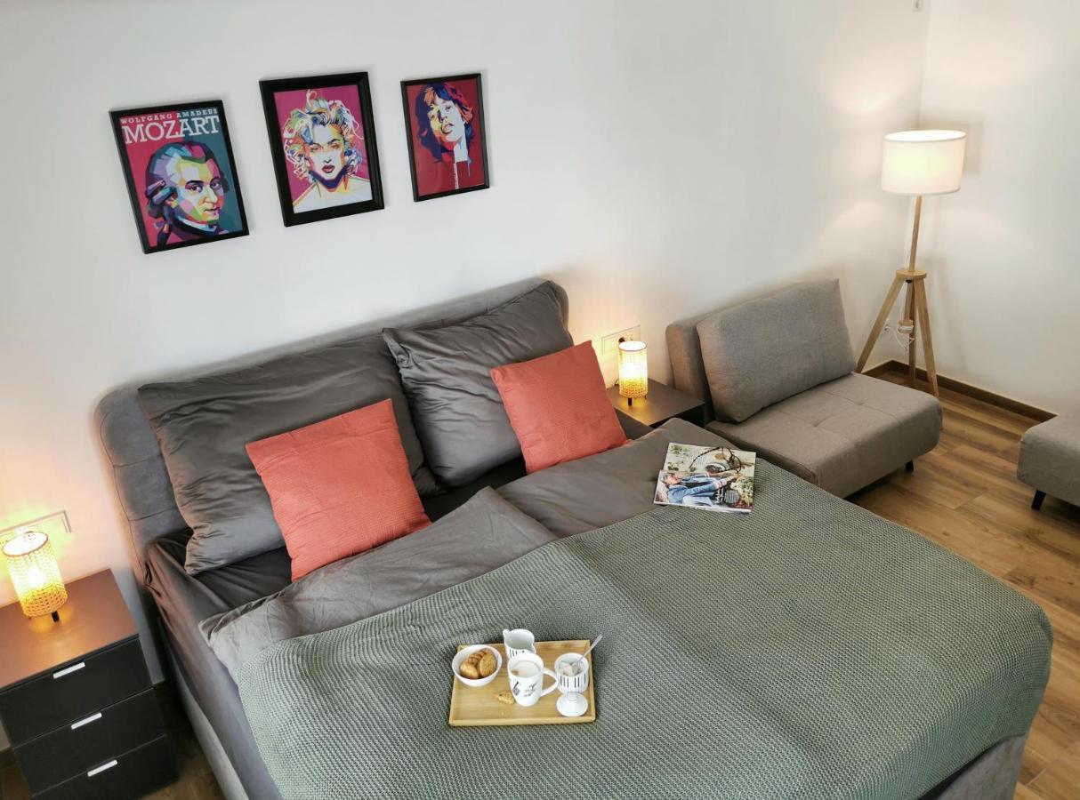 Neues City Center Piano Appartement Mit Netflix Klagenfurt am Woerthersee Esterno foto