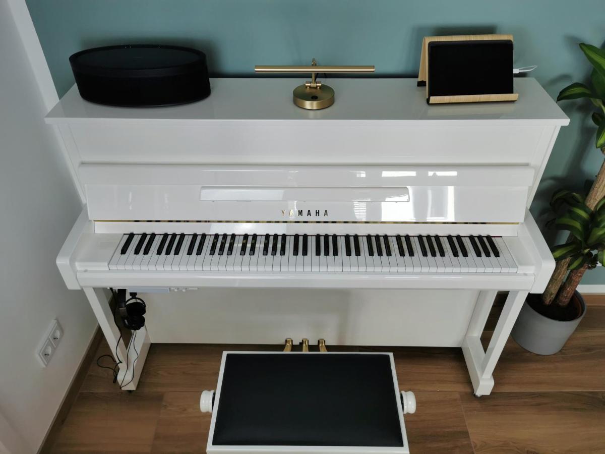 Neues City Center Piano Appartement Mit Netflix Klagenfurt am Woerthersee Esterno foto