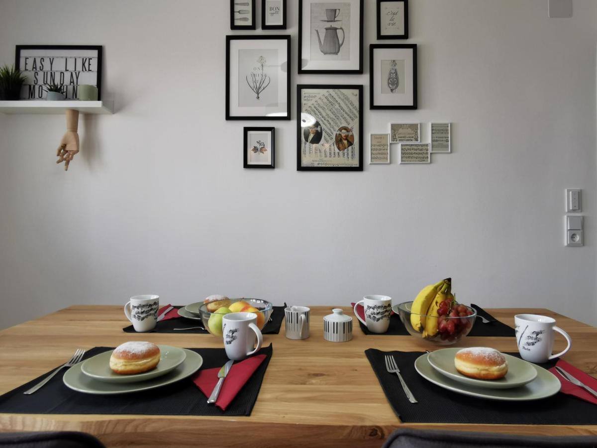 Neues City Center Piano Appartement Mit Netflix Klagenfurt am Woerthersee Esterno foto
