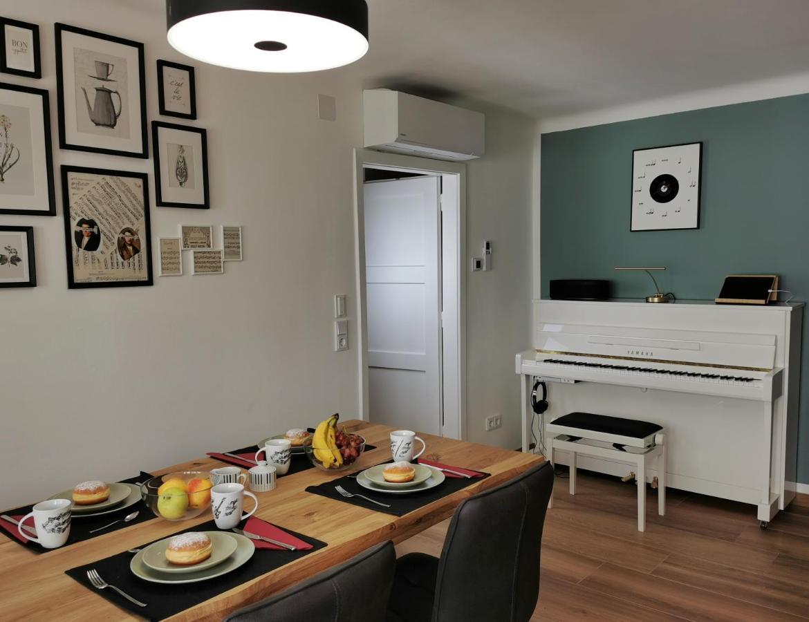 Neues City Center Piano Appartement Mit Netflix Klagenfurt am Woerthersee Esterno foto
